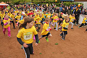Start 800 m Kinder, Teil 1 (©Foto: Martin Schmitz)